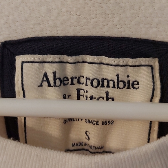 SOLD!!!Abercombrie and Fitch shirt - Picture 4 of 5